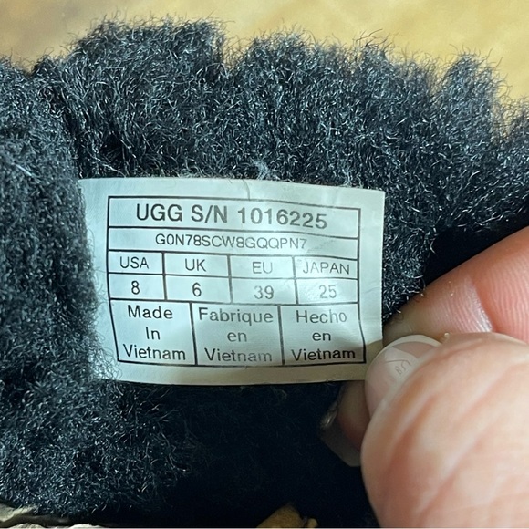 UGG Bailey Bow Women’s Boots Size 8 Black - Picture 8 of 8